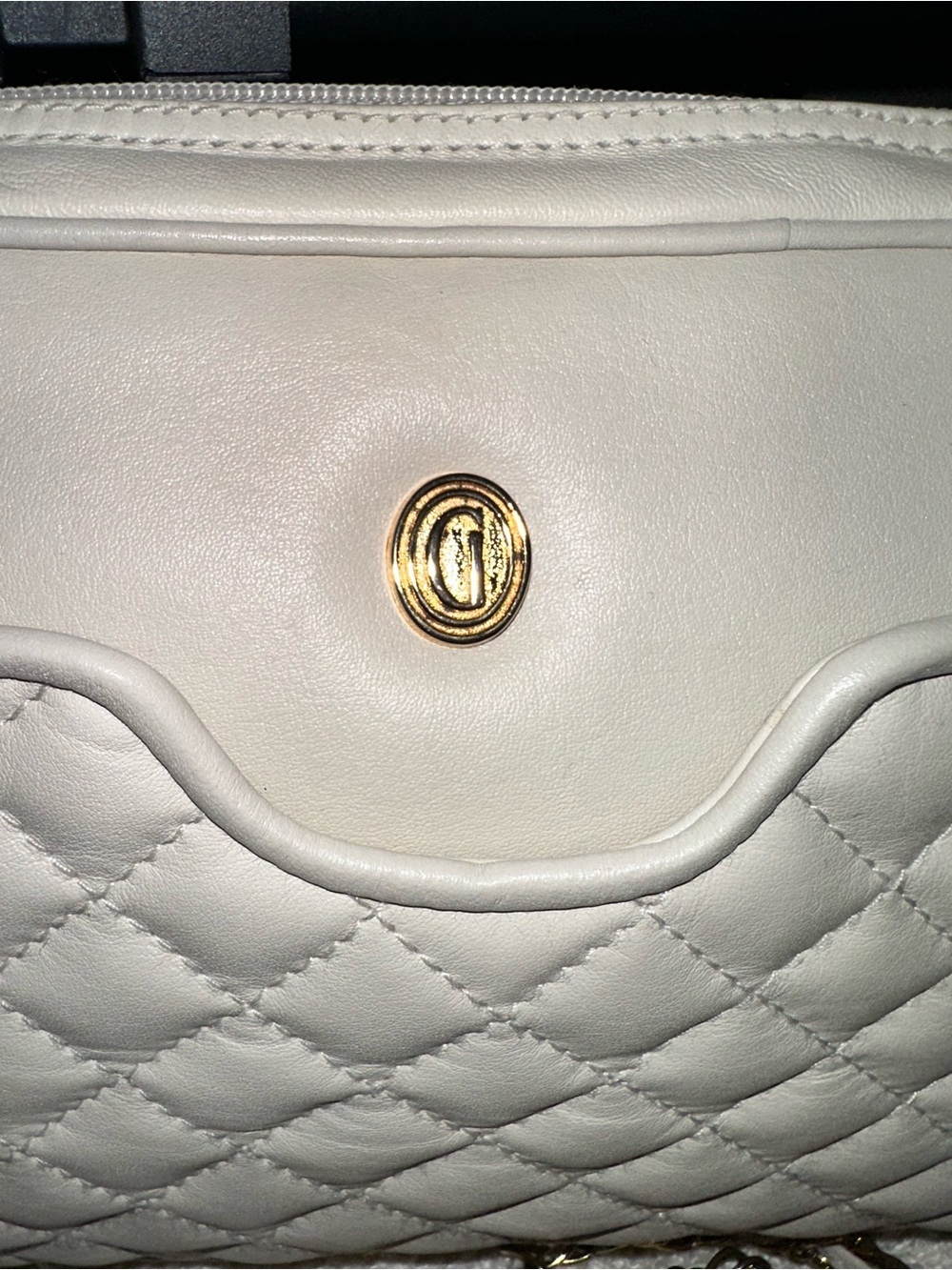 Vintage Ganson Quilted Crossbody Bag with Gold Chain and Tassel - Picture 2 of 9
